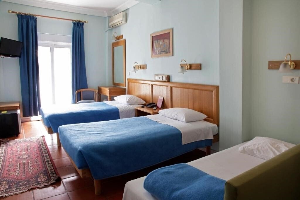 Imaginea Pella Hotel 2*