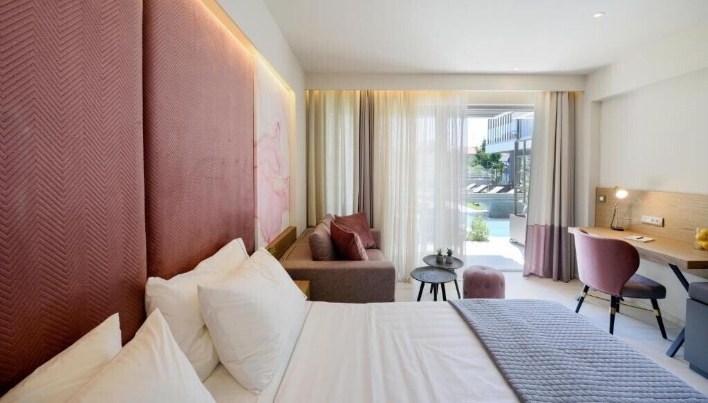 Fotografii Serenity Suites 4*