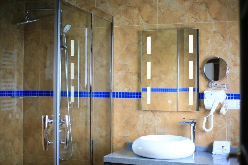 Fotografie Otakhebi 3*