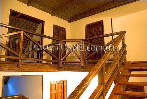 Hotel White House 2*