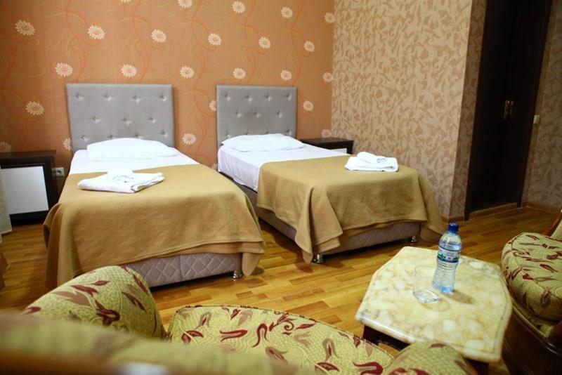 Hotel Albatros Batumi Guest House 2*