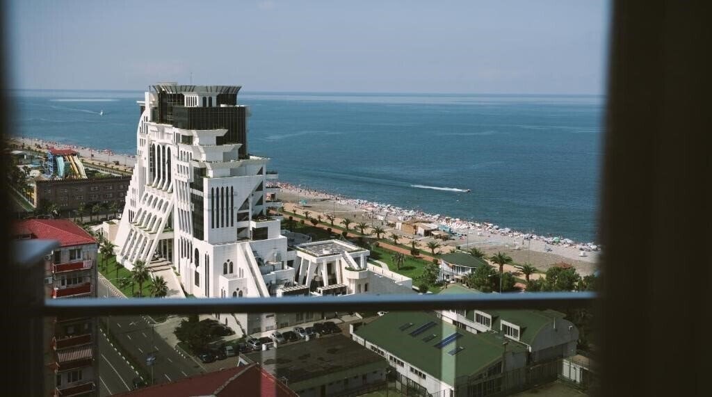 Fotografii Silk Road Sea Towers Batumi 4*