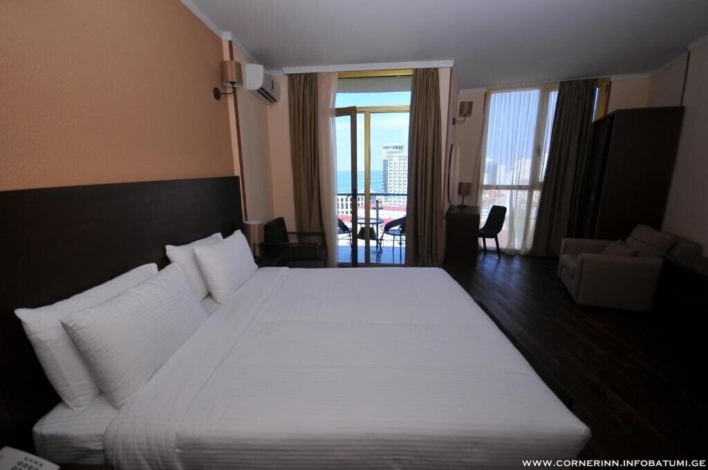 Imaginea Corner Inn Hotel 4*