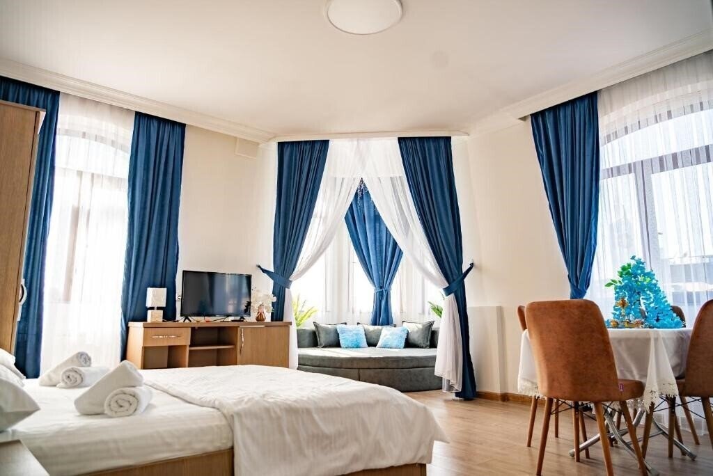 Fotografie Royal Hotel 3*