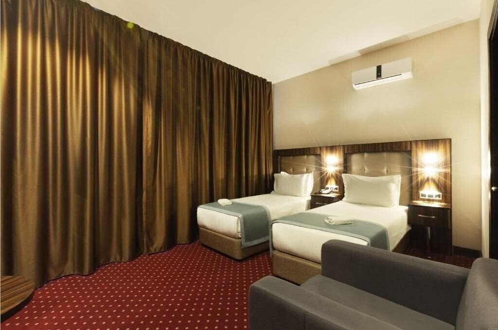 Фотография Legend Business Hotel 4*