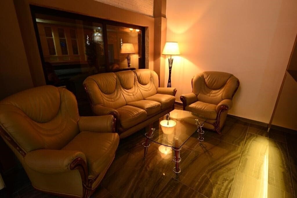 Imaginea Aristocrat 3*