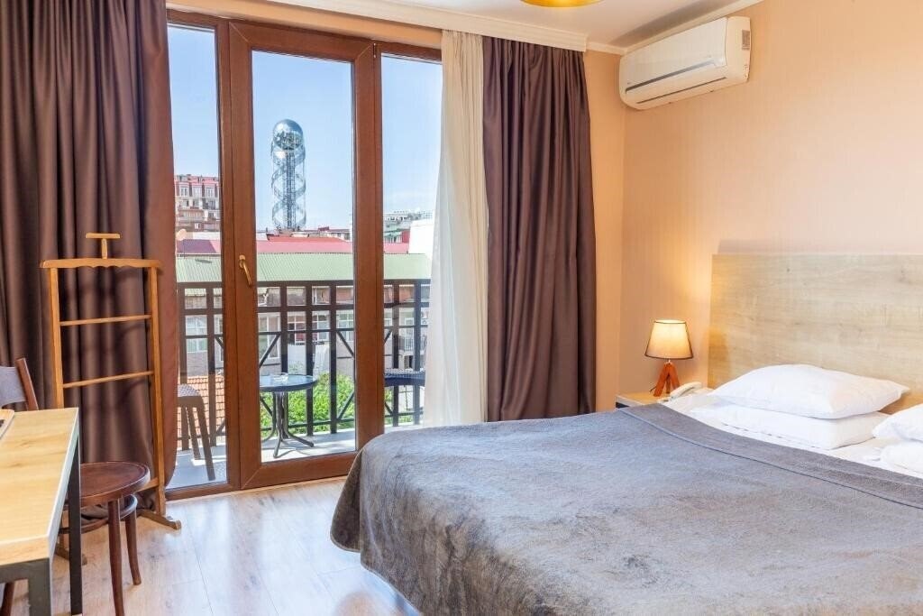 Фото Hotel N16 3*