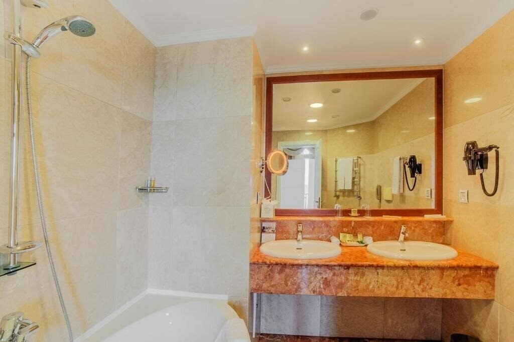 Imaginea Kobuleti Georgia Palace Hotel & Spa 5*