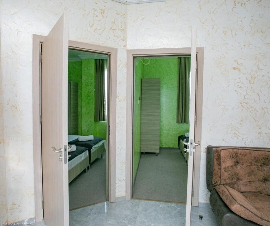 Отель Beach House Hotel Batumi... 4*