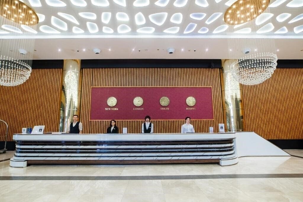 Imaginea Grand Bellagio Batumi Convention & Casino Hotel 4*