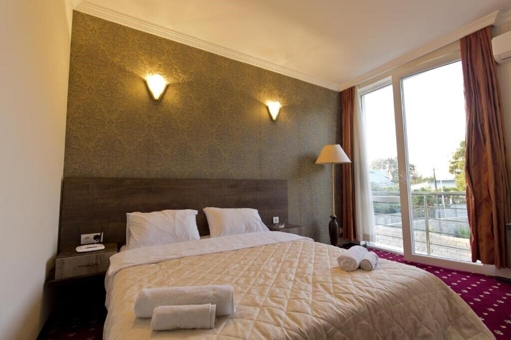 Фото Orange Hotel 3*