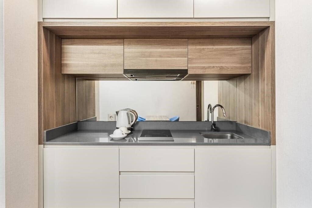 Imaginea Wyn Residences Batumi 4*