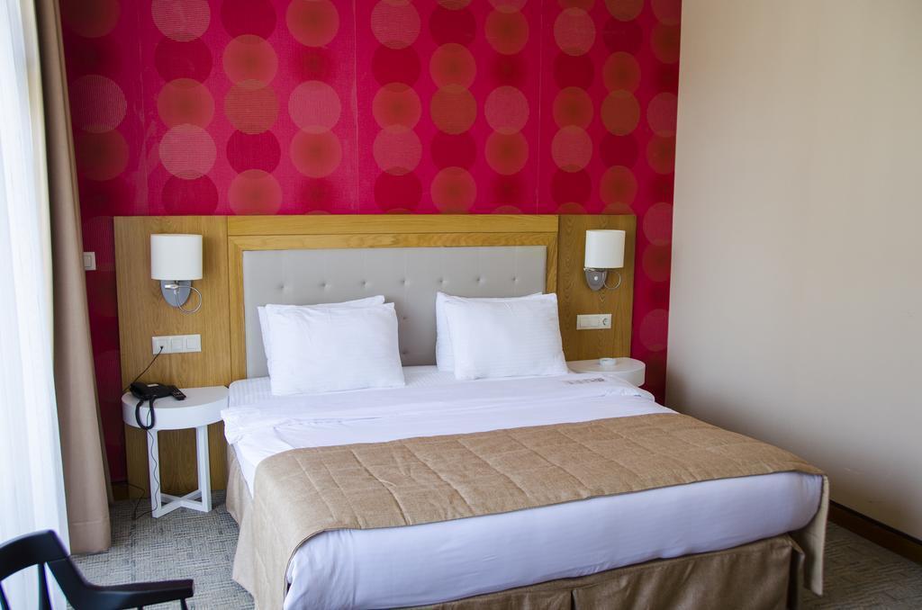 Imaginea Sputnik Boutique Hotel 4*