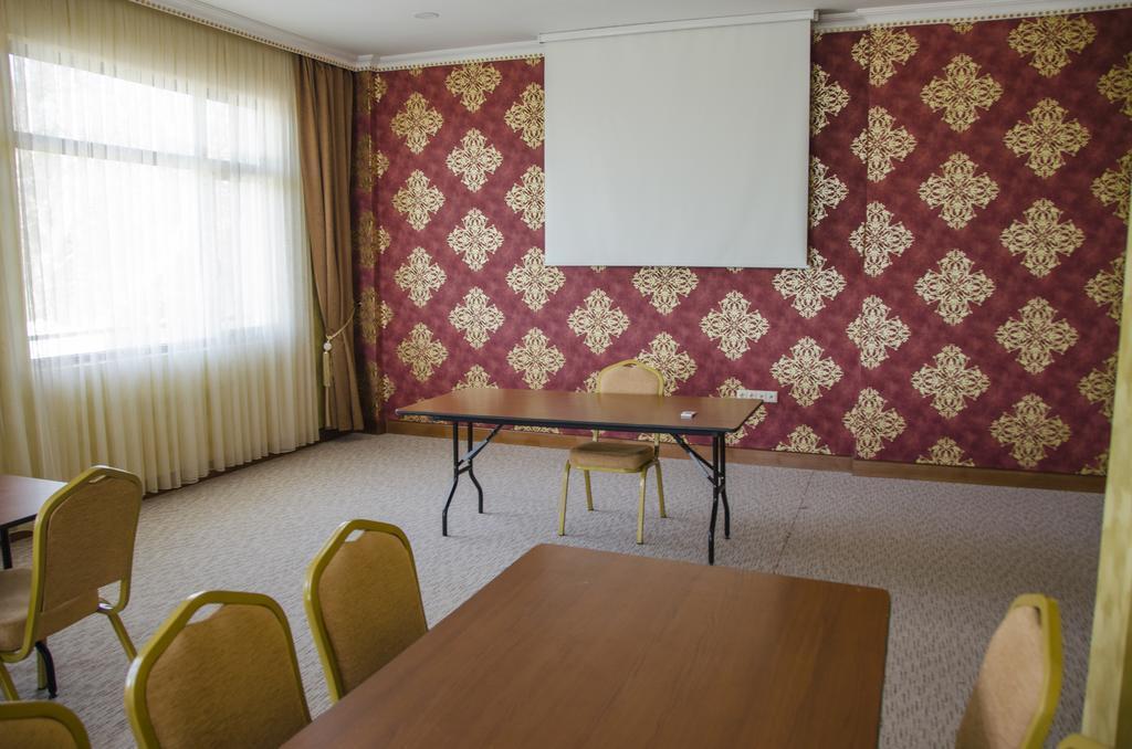Imaginea Sputnik Boutique Hotel 4*