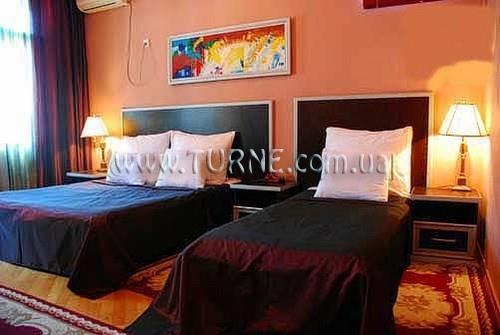 Imaginea Roman Guesthouse 2*