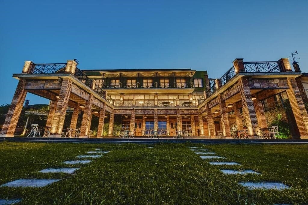 Hotel Ampelo Resort 5*