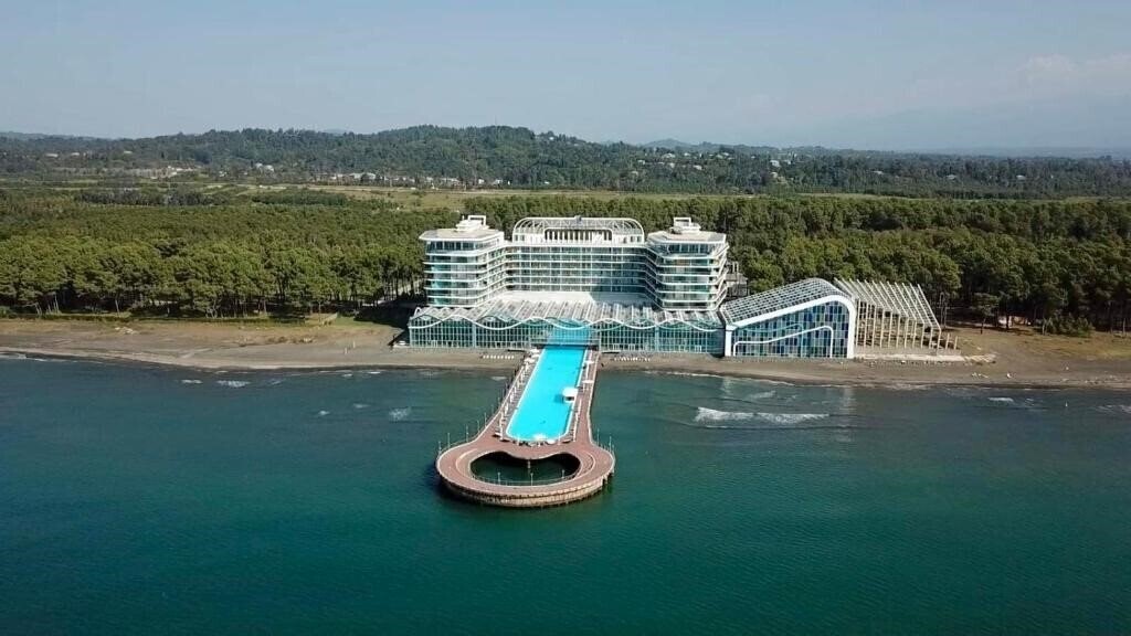 Hotel Paragraph Resort & SPA Shekvetili 5*