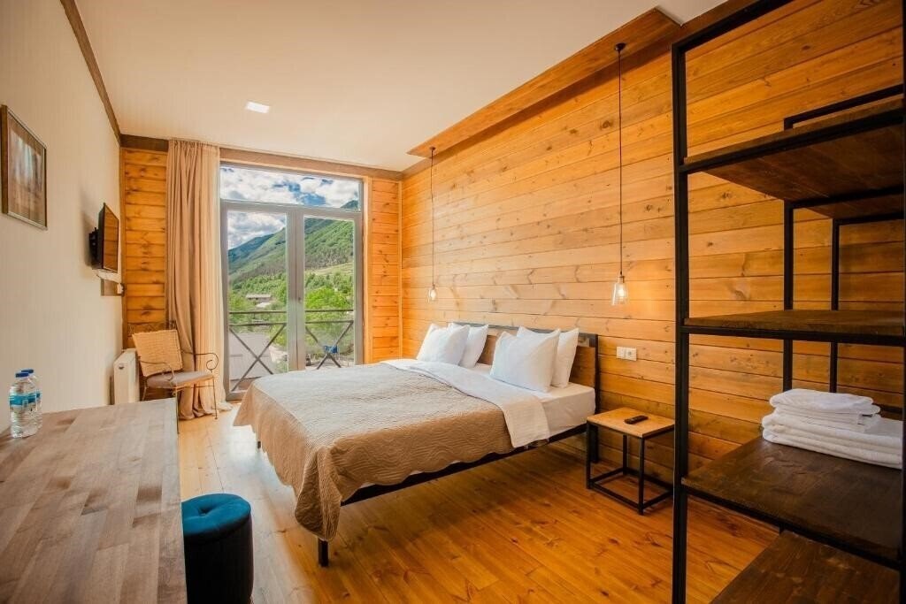 Hotel Chalet Mestia 3*