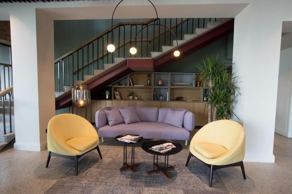 Imaginea Holiday Inn Telavi 5*