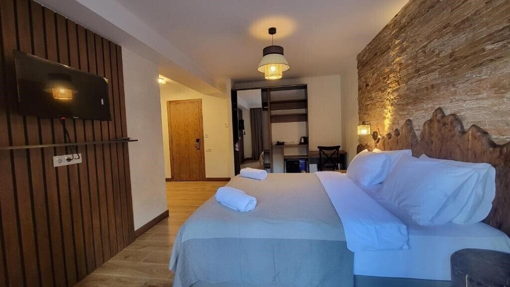 Imaginea Hotel Ushba In Mestia 4*