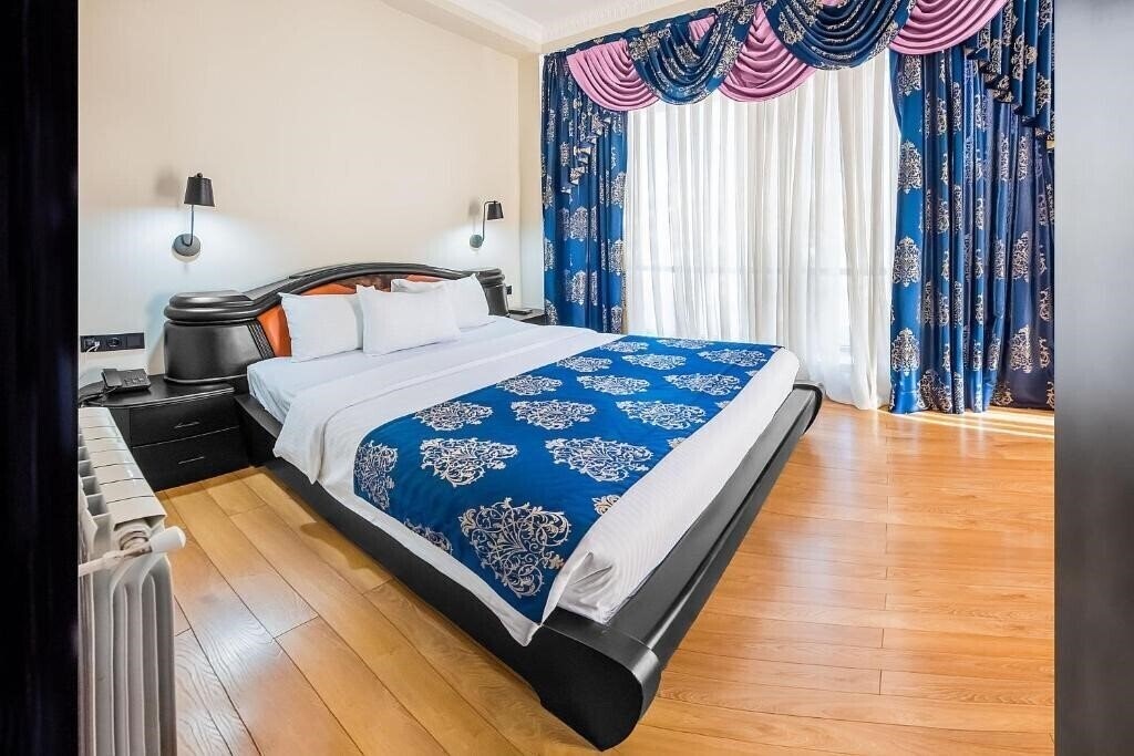 Imaginea Cron Palace 4*