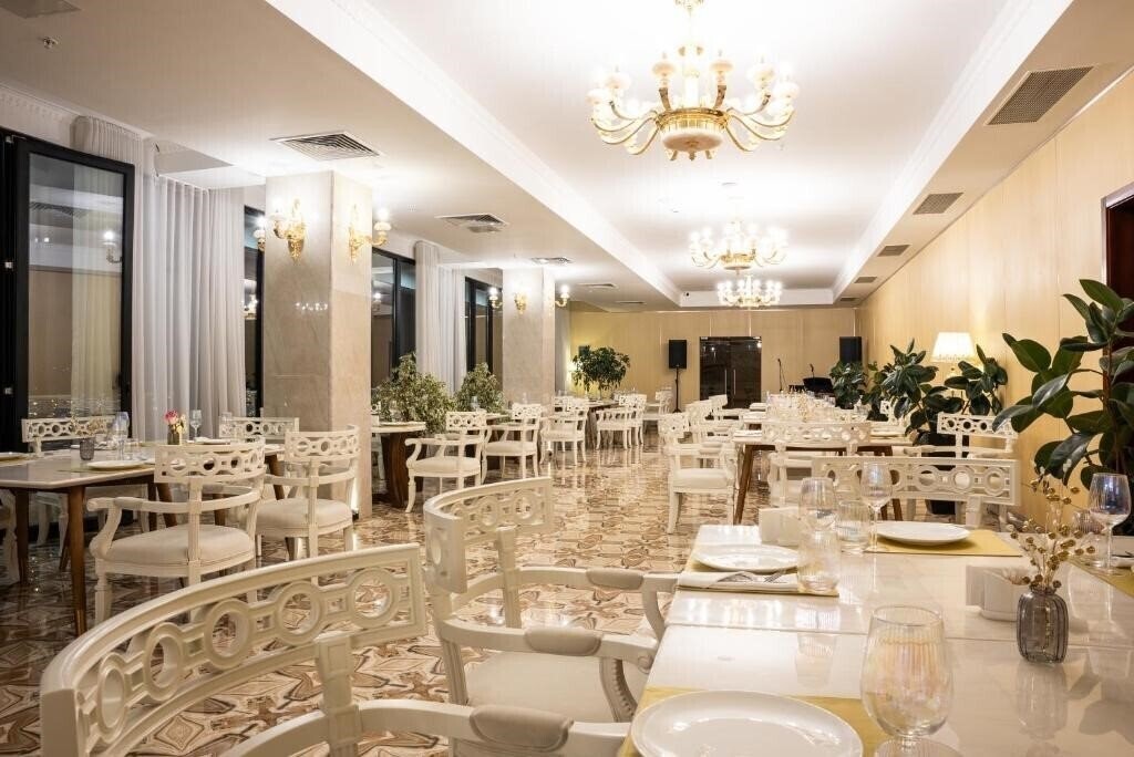 Imaginea Grand Panorama Hotel Tbilisi 3*
