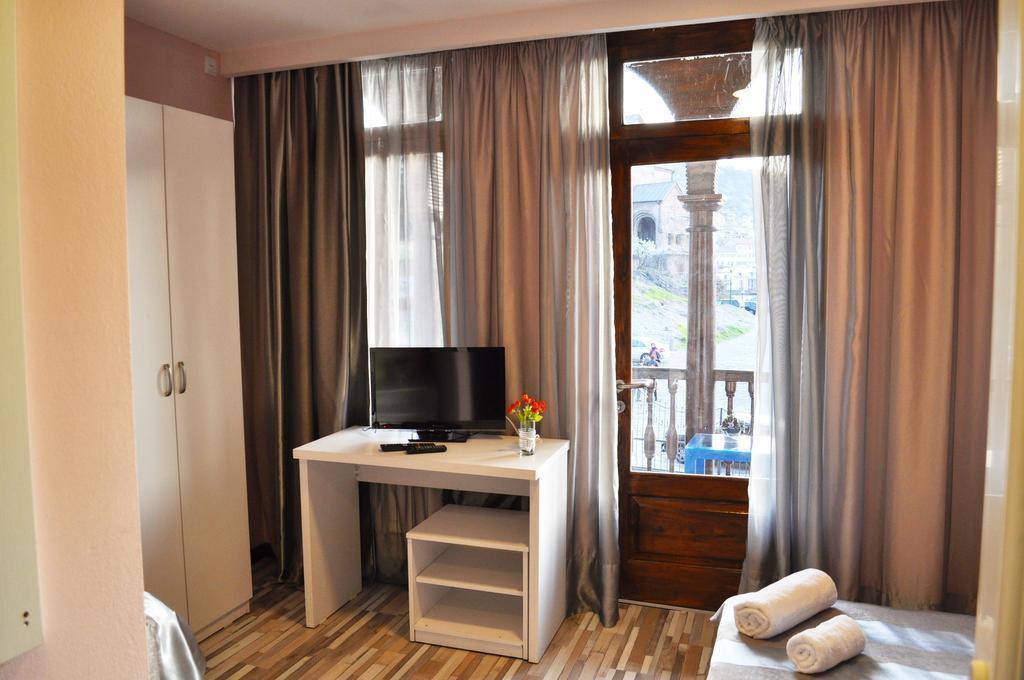 Картинка Tiflis Metekhi Hotel 3*