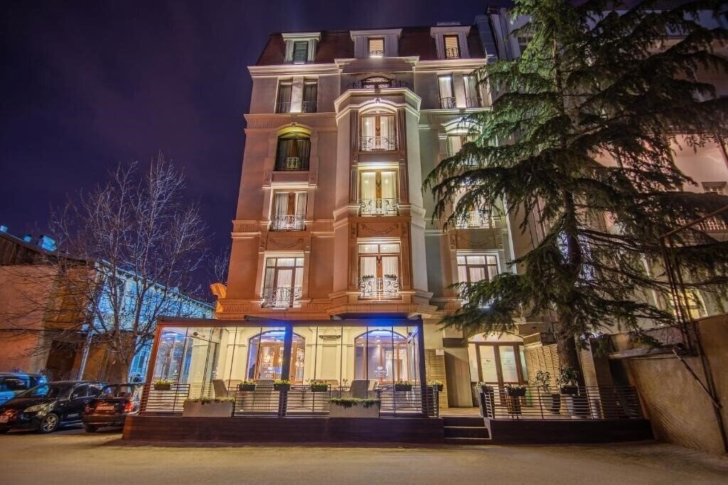 Imaginea City Avenue 4*