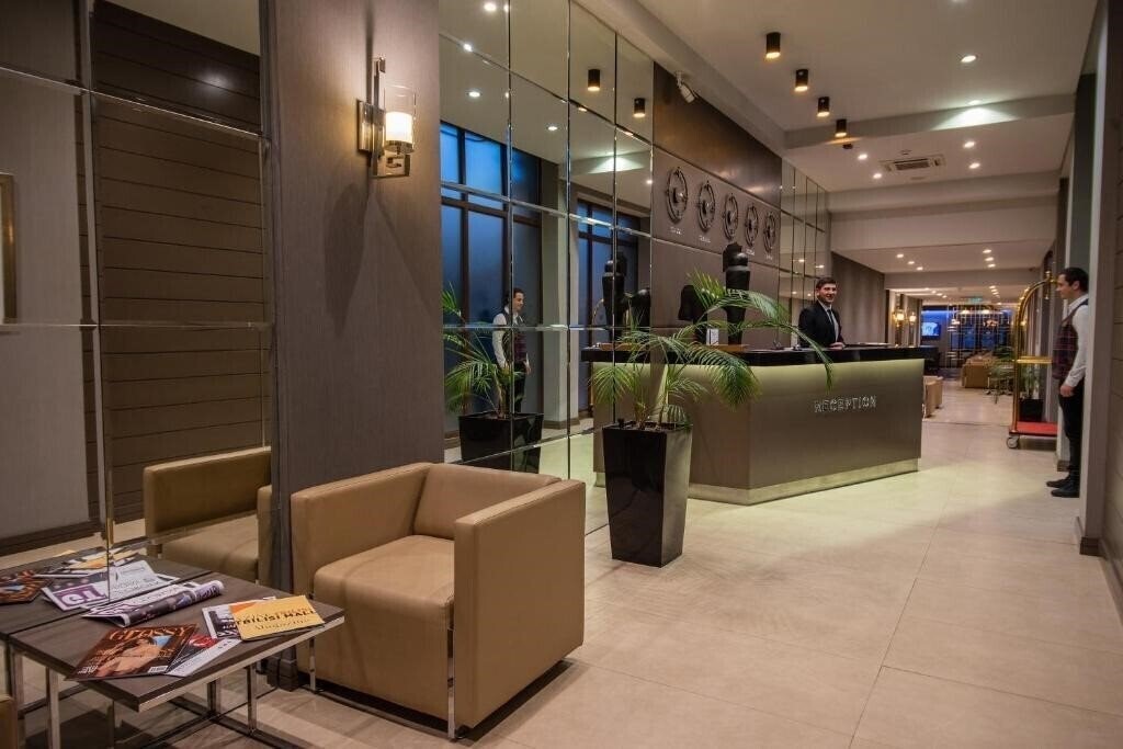 Imaginea City Avenue 4*