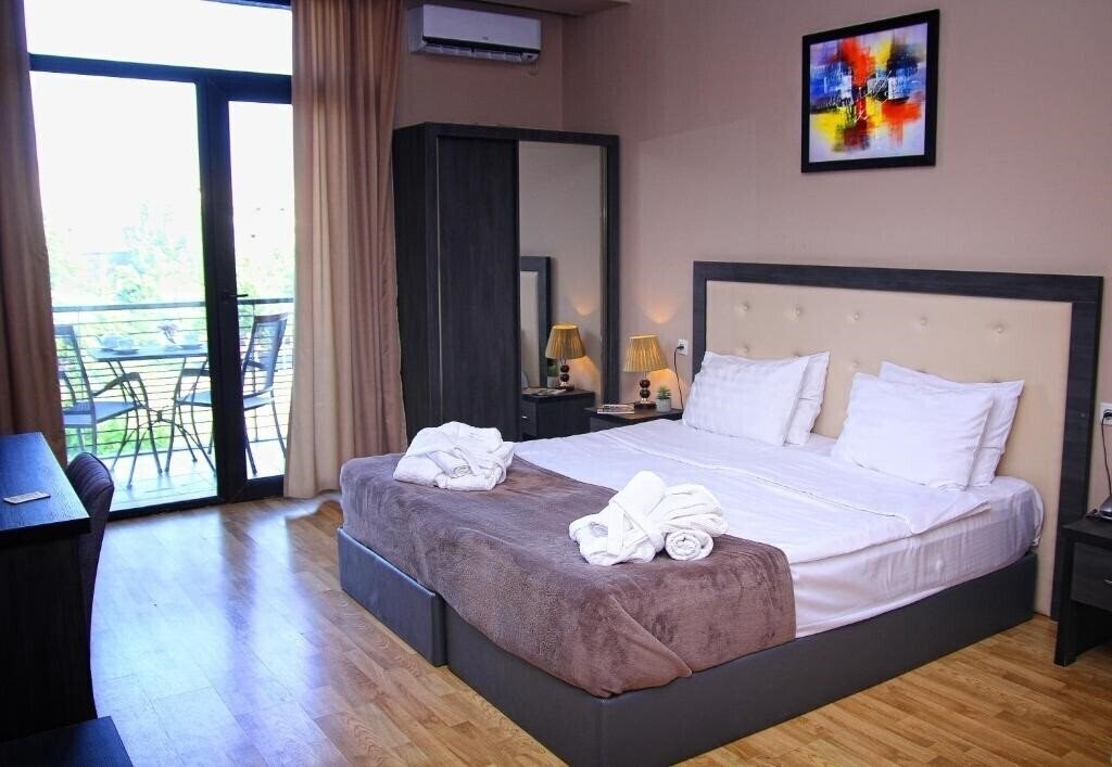 Hotel Rogaluxe 4*