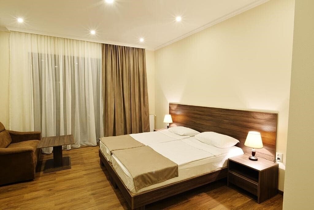 Fotografii Mgk Hotel 3*