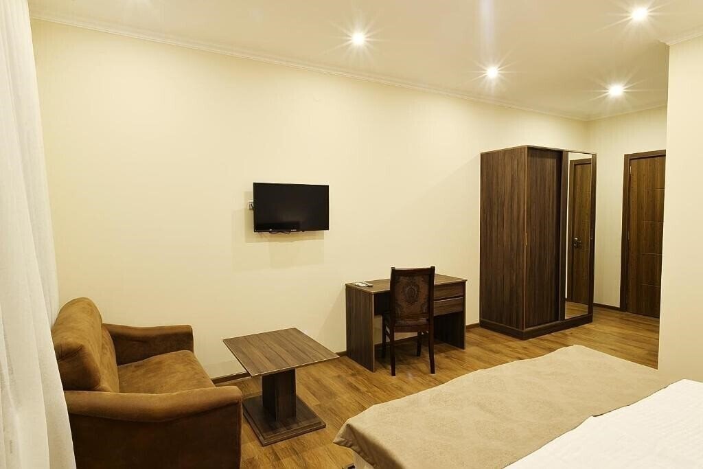 Imaginea Mgk Hotel 3*