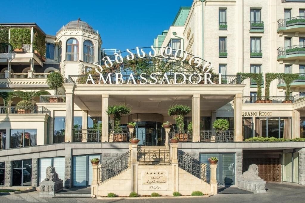Hotel Ambassadori Historical 4*
