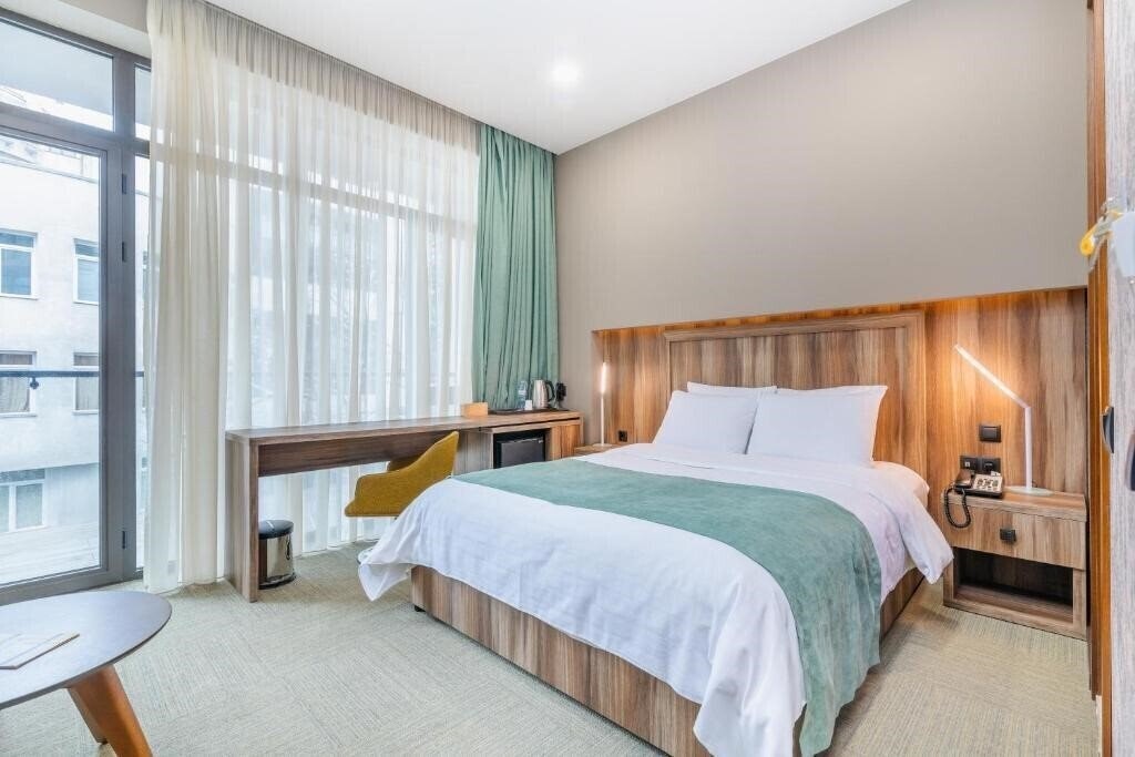 Hotel Best Western Tbilisi City Center 4*