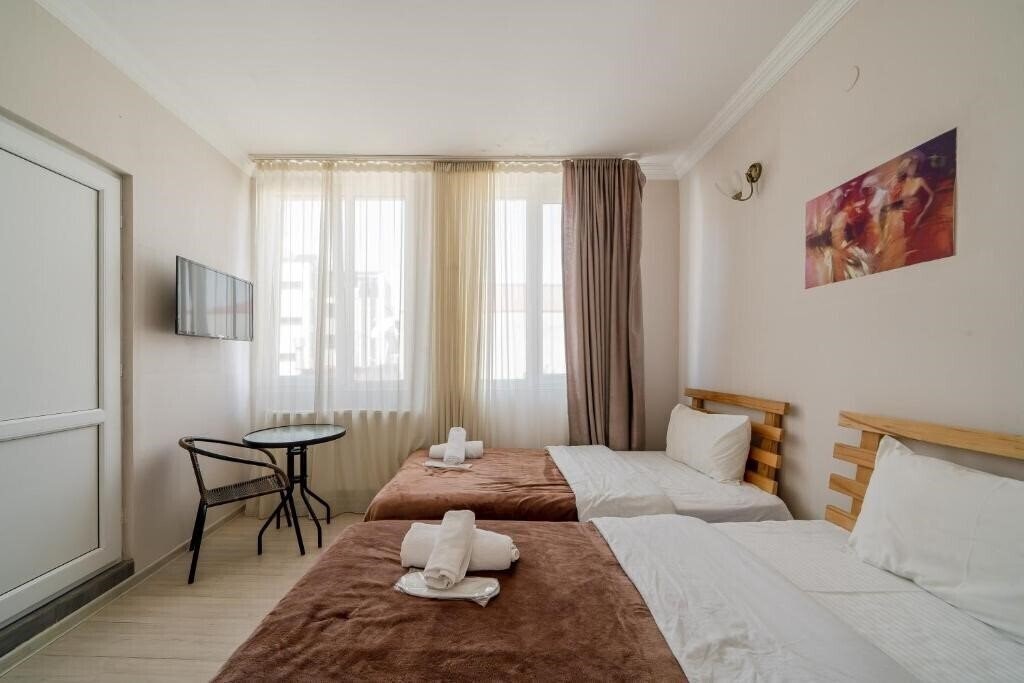 Imaginea Tato Hotel 3*