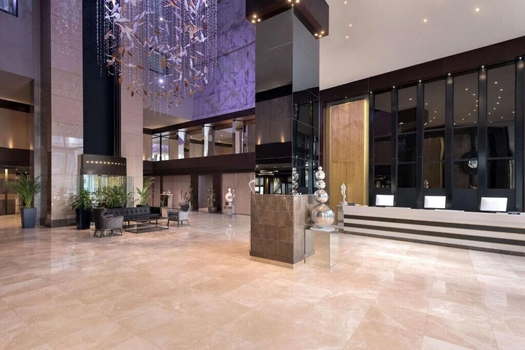 Изображение Wyndham Grand Tbilisi 5*