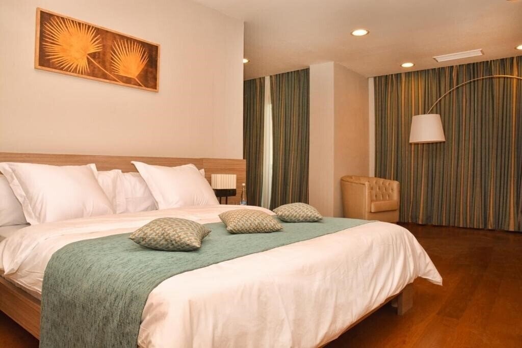 Фото Maison Boutique Hotel 3*