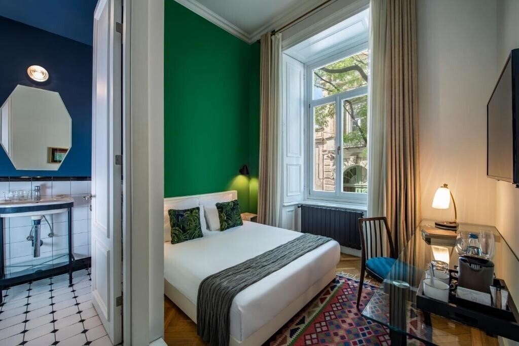 Imaginea Communal Hotel Sololaki 4*