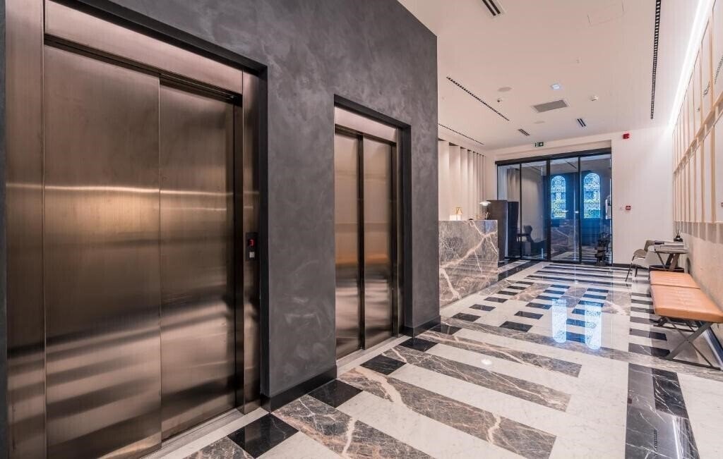 Fotografie Monograph Freedom Square 4*