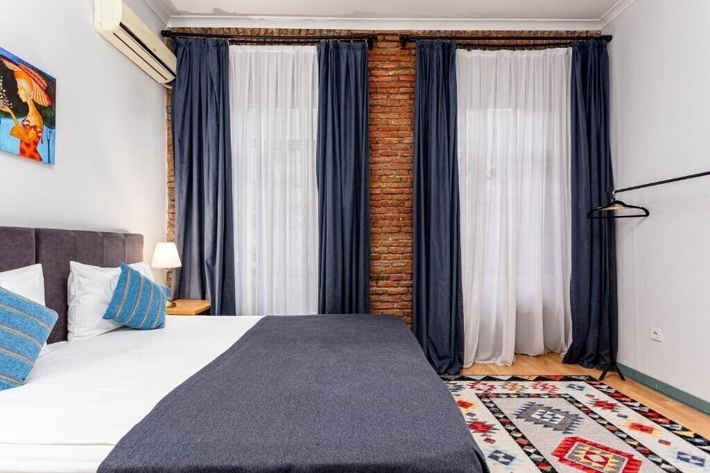 Картинка Ethnograph Hotel Old Tbilisi 3*