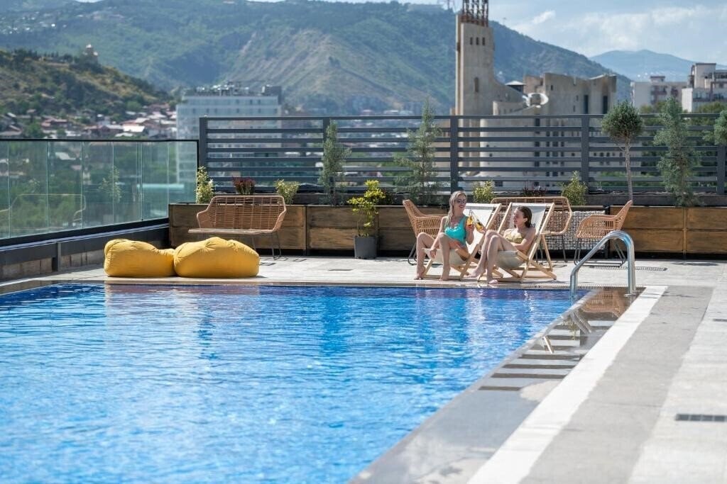 Imaginea Royal Tulip Hotel & Casino Tbilisi 5*
