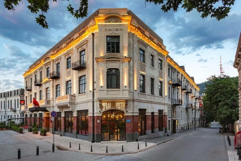Hotel Radisson Red Tbilisi 4*