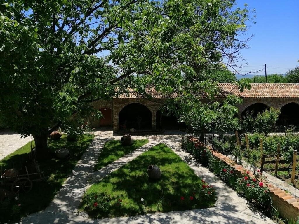 Fotografii Chateau Fort De Manavi 4*