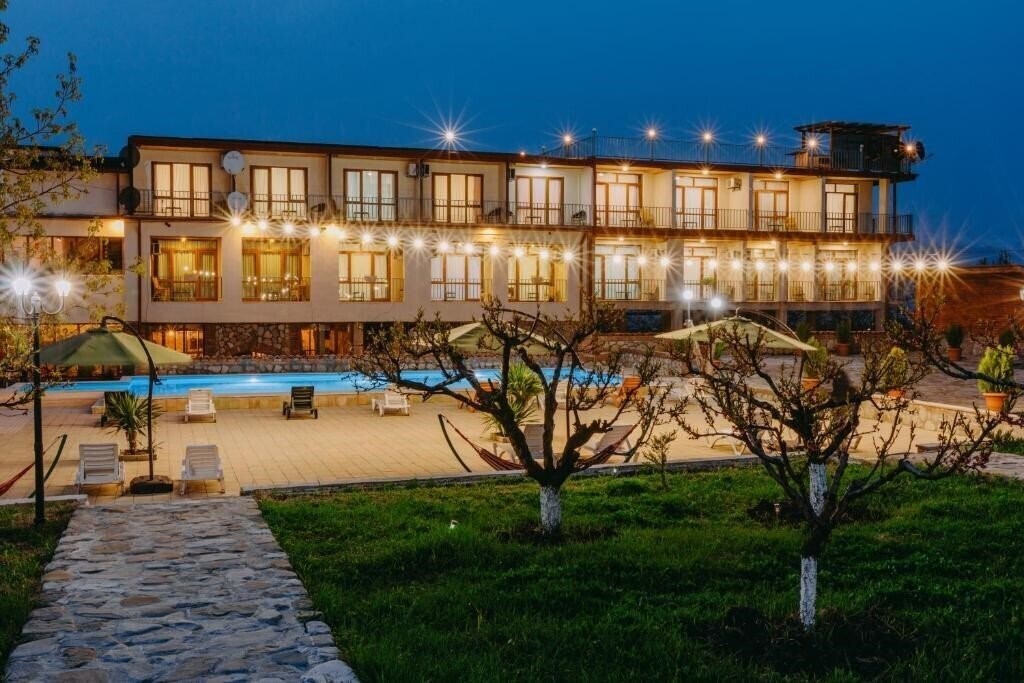 Hotel Hotel & Wine Cellar Arge 3*