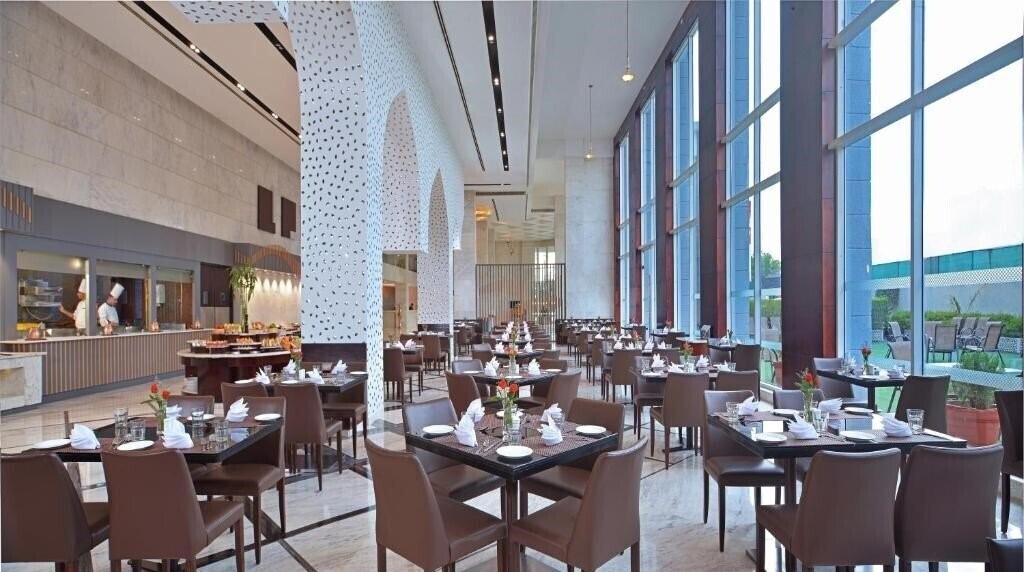 Imaginea Radisson Blu Agra Taj East Gate 5*