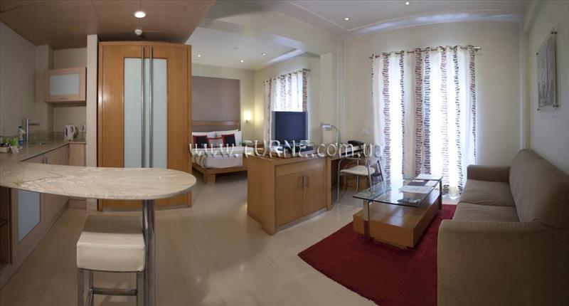 Imaginea Avalon Courtyard Residences 4*