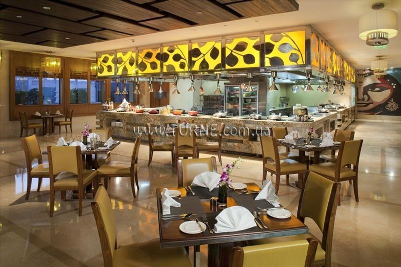 Hotel Crowne Plaza Today New Delhi Okhla 5*