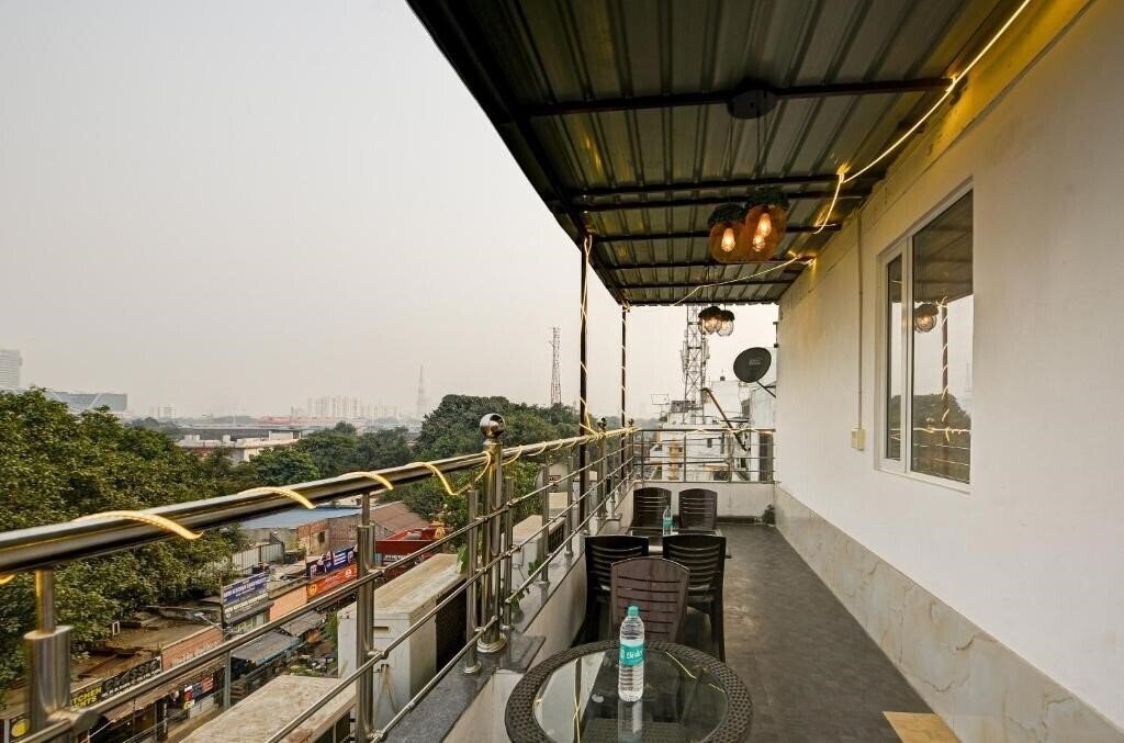 Imaginea Hotel Srivinayak 3*