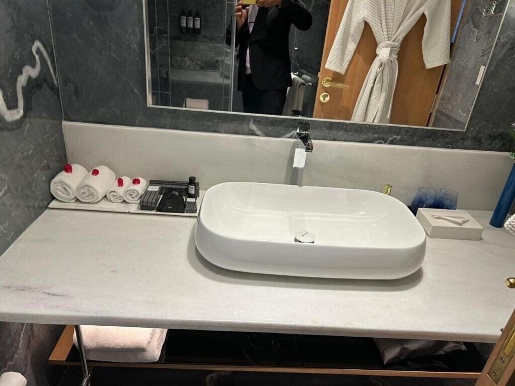 Фото The Park New Delhi 5*