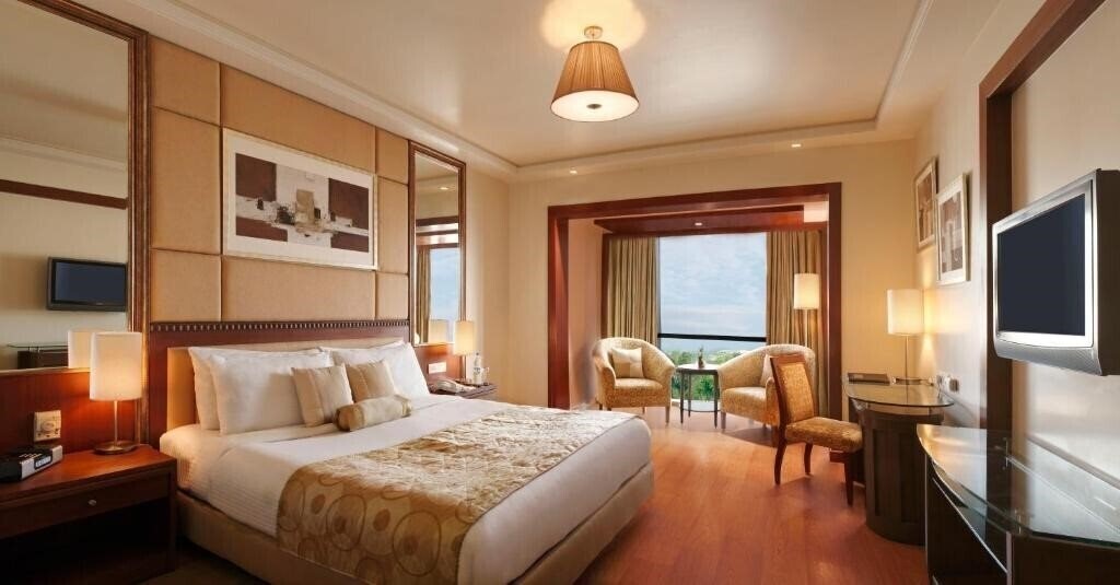 Hotel Golden Tulip Jaipur 4*